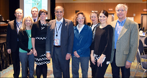 Le statisticien en chef Anil Arora en compagnie du comité organisateur de la Conférence des cadres intermédiaires de 2018 tenue en février à Gatineau (Québec). 